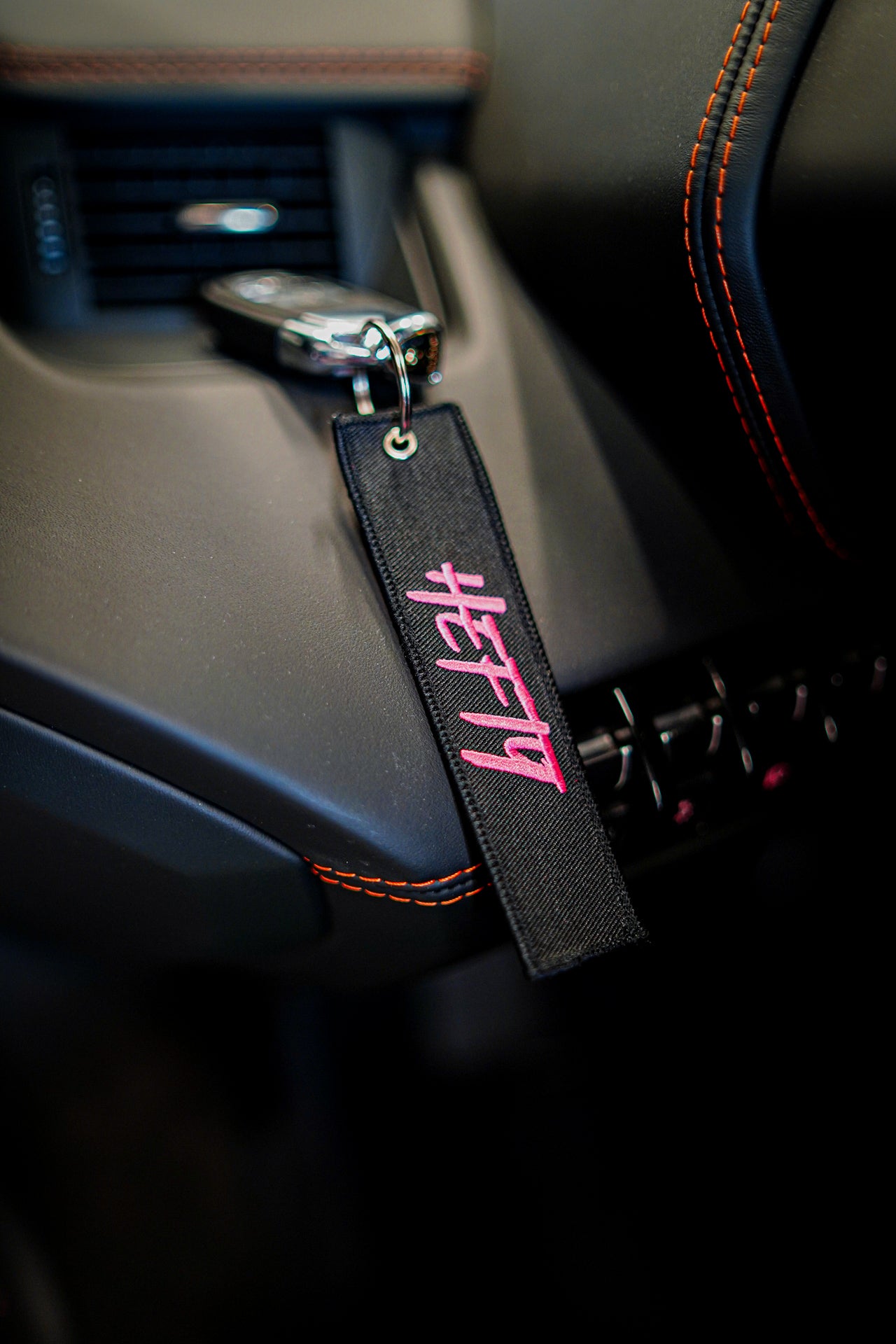Key tag black and Pink